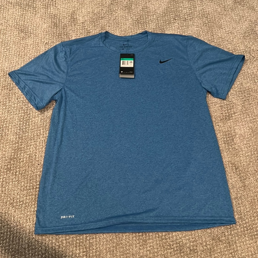 NWT Nike dry fit t-shirt